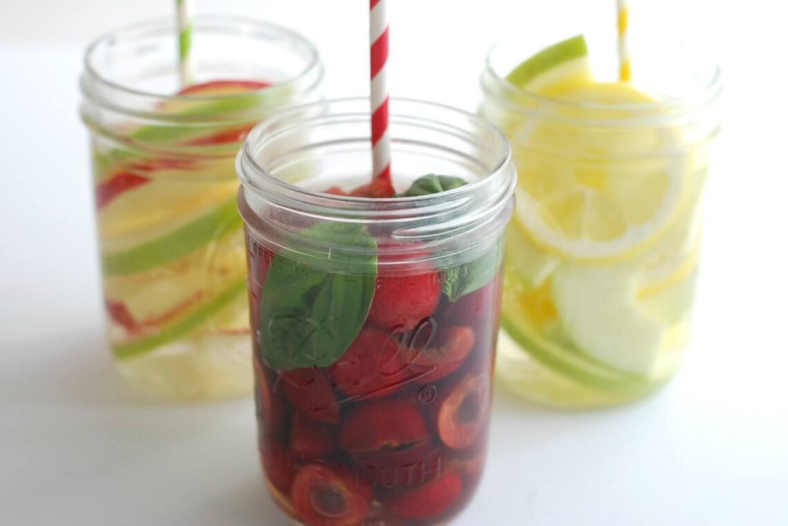 Cara Membuat Infused Water Dari Buah Segar Yang Bikin Segar Seharian